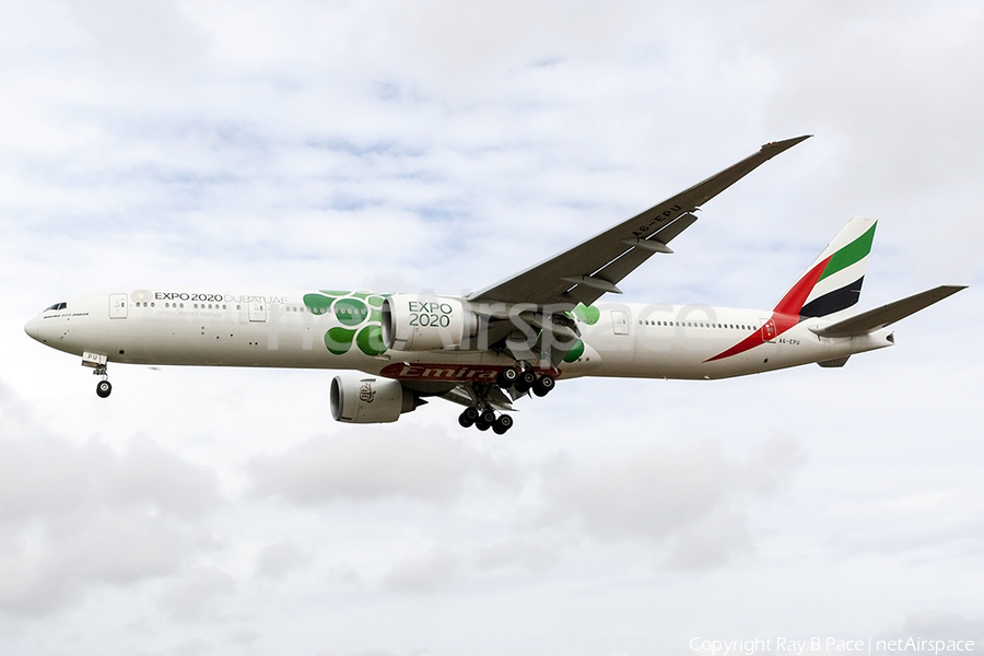 Emirates Boeing 777-31H(ER) (A6-EPU) | Photo 200492