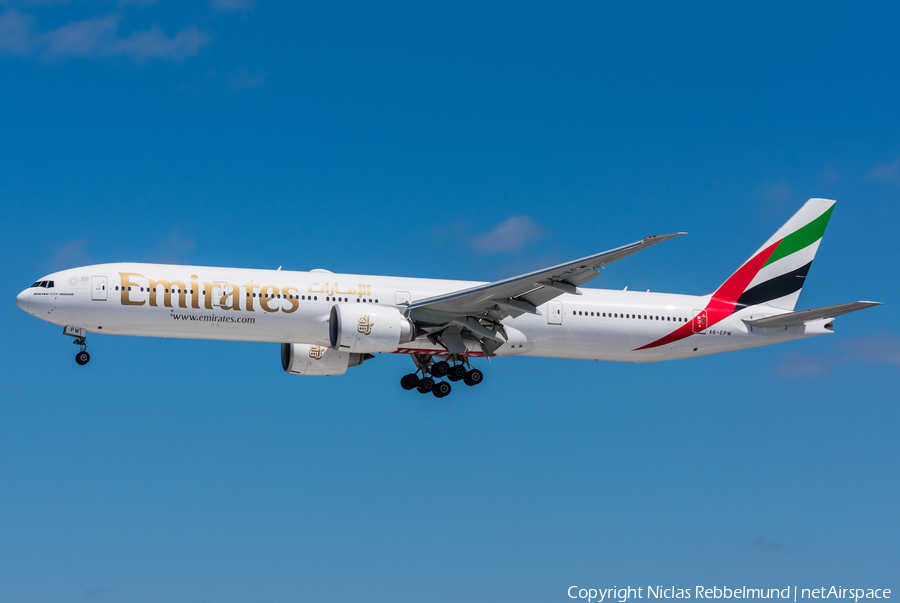 Emirates Boeing 777-31H(ER) (A6-EPW) | Photo 251247