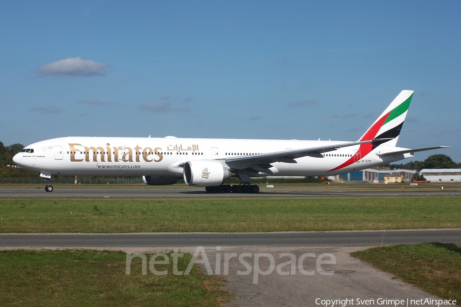 Emirates Boeing 777-31H(ER) (A6-EPW) | Photo 252750