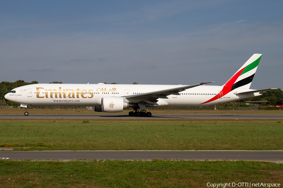 Emirates Boeing 777-31H(ER) (A6-EPW) | Photo 260036
