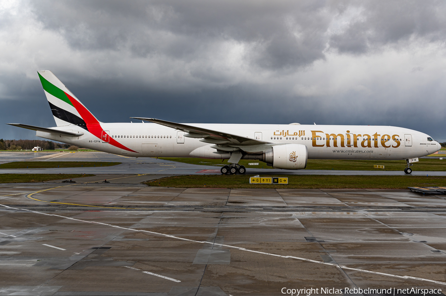 Emirates Boeing 777-31H(ER) (A6-EPW) | Photo 502770