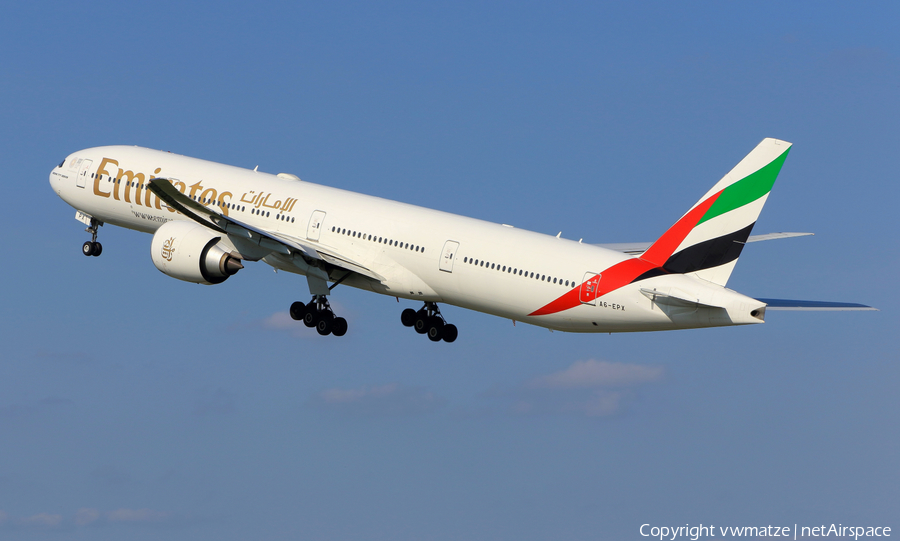 Emirates Boeing 777-31H(ER) (A6-EPX) | Photo 238612