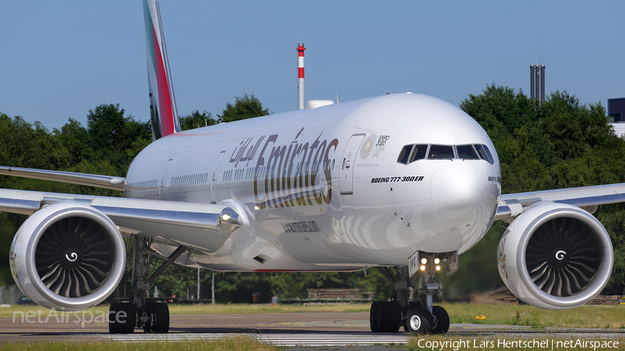 Emirates Boeing 777-31H(ER) (A6-EPZ) | Photo 246881