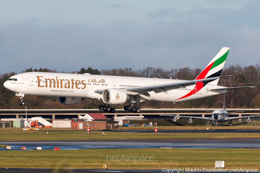 Emirates Boeing 777-31H(ER) (A6-EQA) | Photo 203266