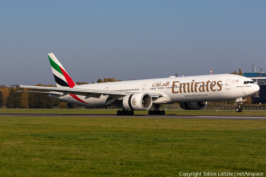 Emirates Boeing 777-31H(ER) (A6-EQA) | Photo 409843