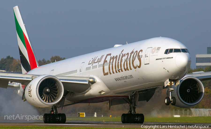 Emirates Boeing 777-31H(ER) (A6-EQA) | Photo 409866