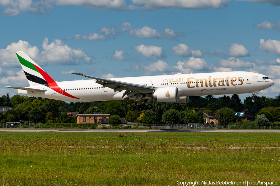 Emirates Boeing 777-31H(ER) (A6-EQA) | Photo 468733