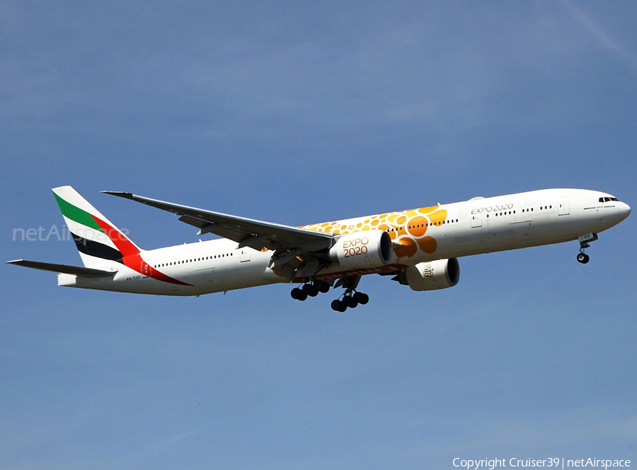 Emirates Boeing 777-31H(ER) (A6-EQD) | Photo 404858