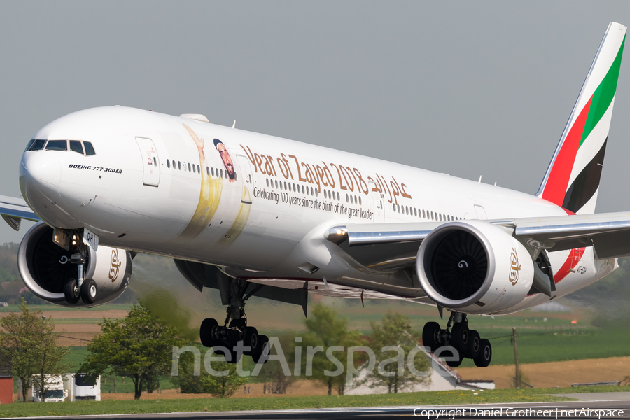Emirates Boeing 777-31H(ER) (A6-EQH) | Photo 243026