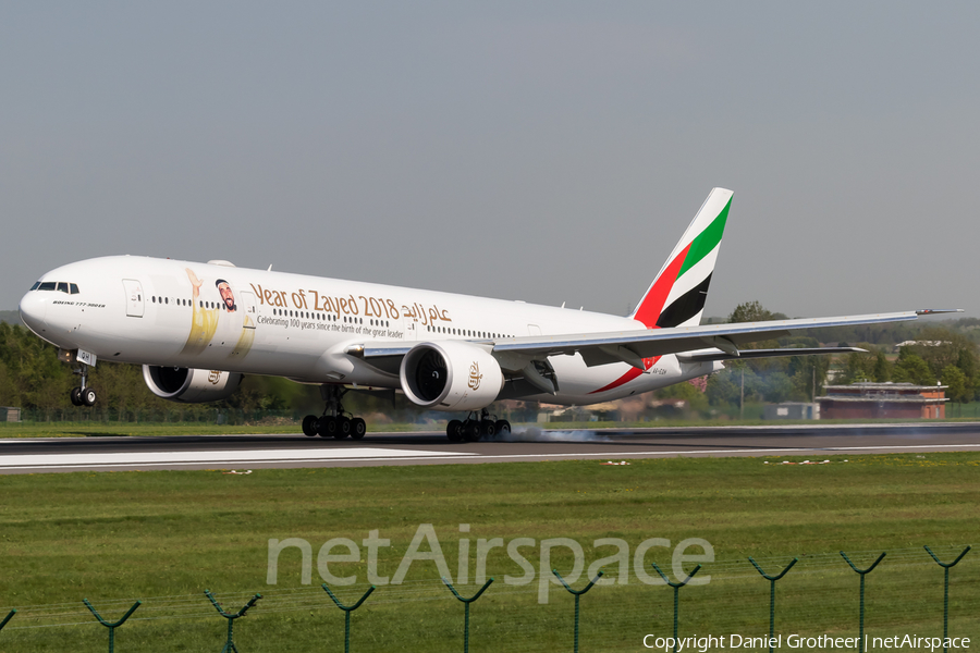 Emirates Boeing 777-31H(ER) (A6-EQH) | Photo 243027