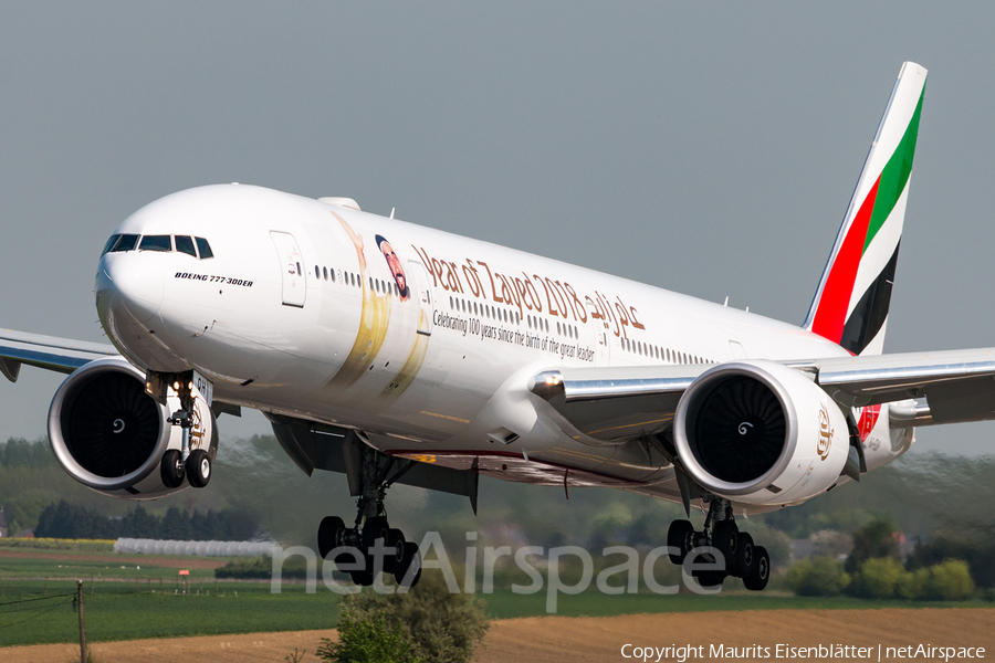 Emirates Boeing 777-31H(ER) (A6-EQH) | Photo 251841
