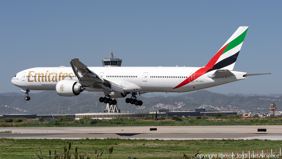 Emirates Boeing 777-31H(ER) (A6-EQJ) | Photo 405823