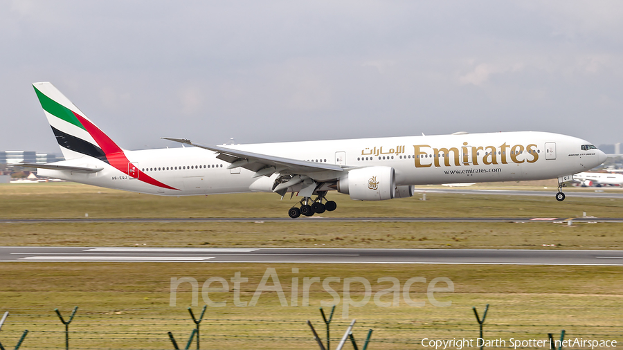 Emirates Boeing 777-31H(ER) (A6-EQJ) | Photo 355700