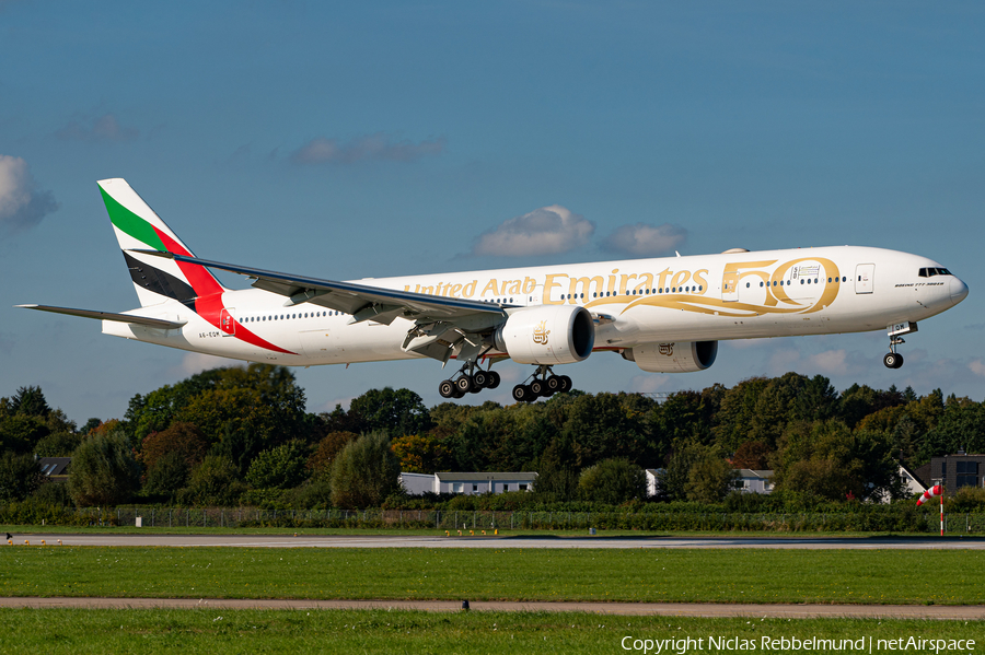 Emirates Boeing 777-31H(ER) (A6-EQM) | Photo 474855