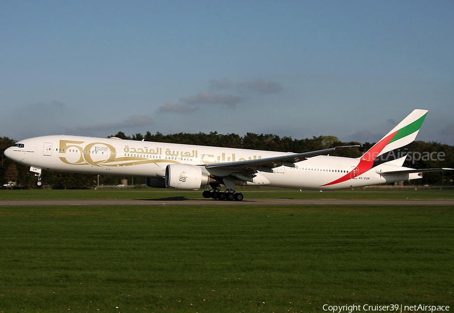 Emirates Boeing 777-31H(ER) (A6-EQM) | Photo 489857