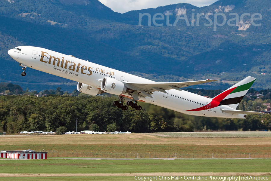 Emirates Boeing 777-31H(ER) (A6-EQN) | Photo 528738