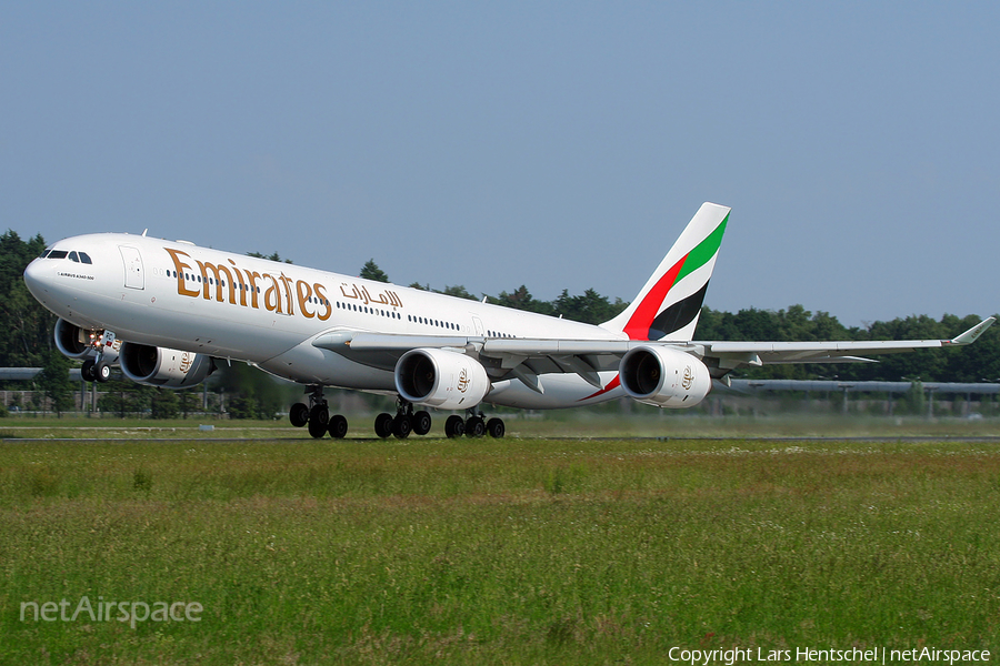 Emirates Airbus A340-541 (A6-ERC) | Photo 411641