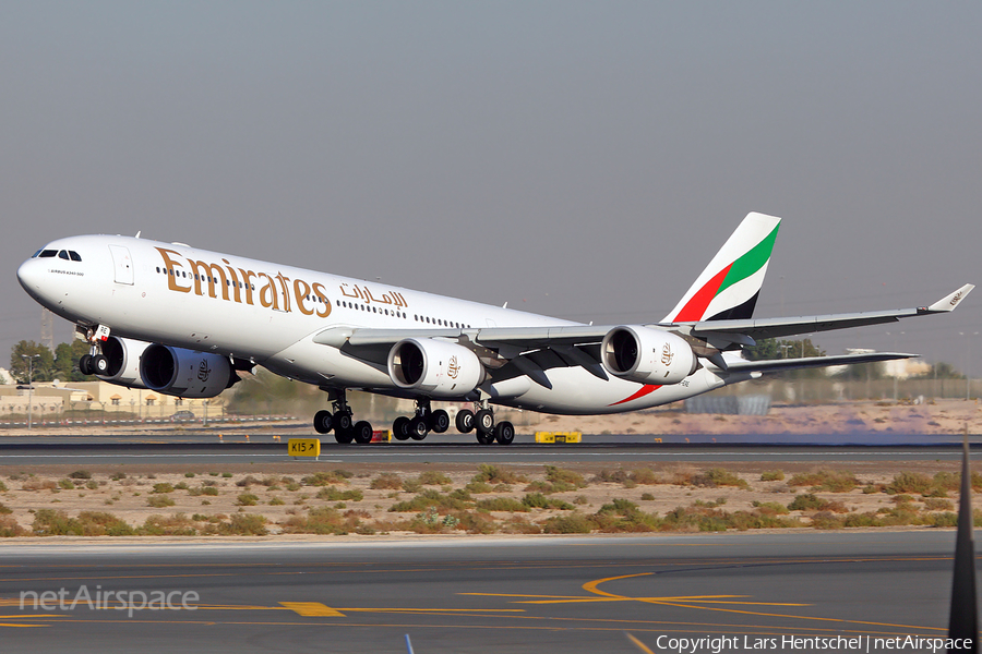 Emirates Airbus A340-541 (A6-ERE) | Photo 396378