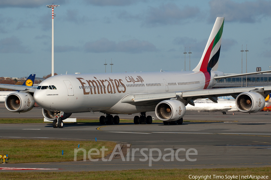 Emirates Airbus A340-541 (A6-ERF) | Photo 57672