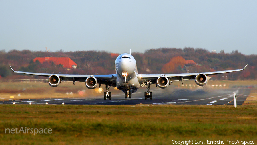 Emirates Airbus A340-541 (A6-ERF) | Photo 385755