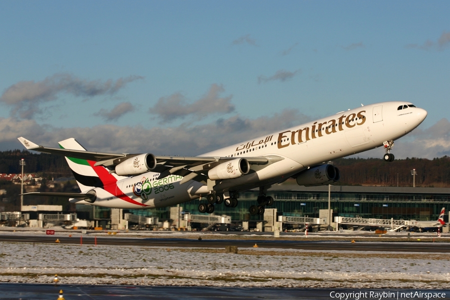 Emirates Airbus A340-313X (A6-ERR) | Photo 557087