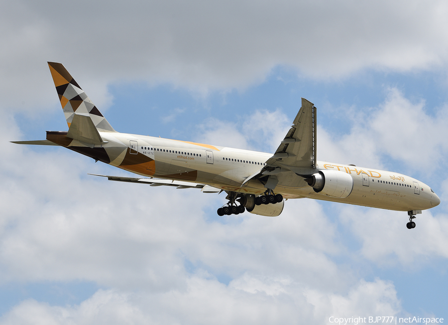 Etihad Airways Boeing 777-3FX(ER) (A6-ETC) | Photo 457546