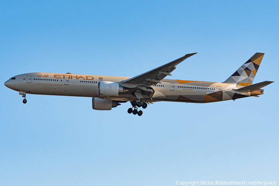 Etihad Airways Boeing 777-3FX(ER) (A6-ETD) | Photo 364800