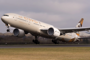 Etihad Airways Boeing 777-3FX(ER) (A6-ETD) at  Manchester - International (Ringway), United Kingdom