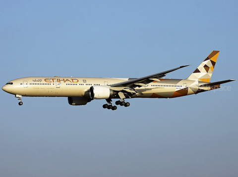 Etihad Airways Boeing 777-3FX(ER) (A6-ETH) at  Rome - Fiumicino (Leonardo DaVinci), Italy