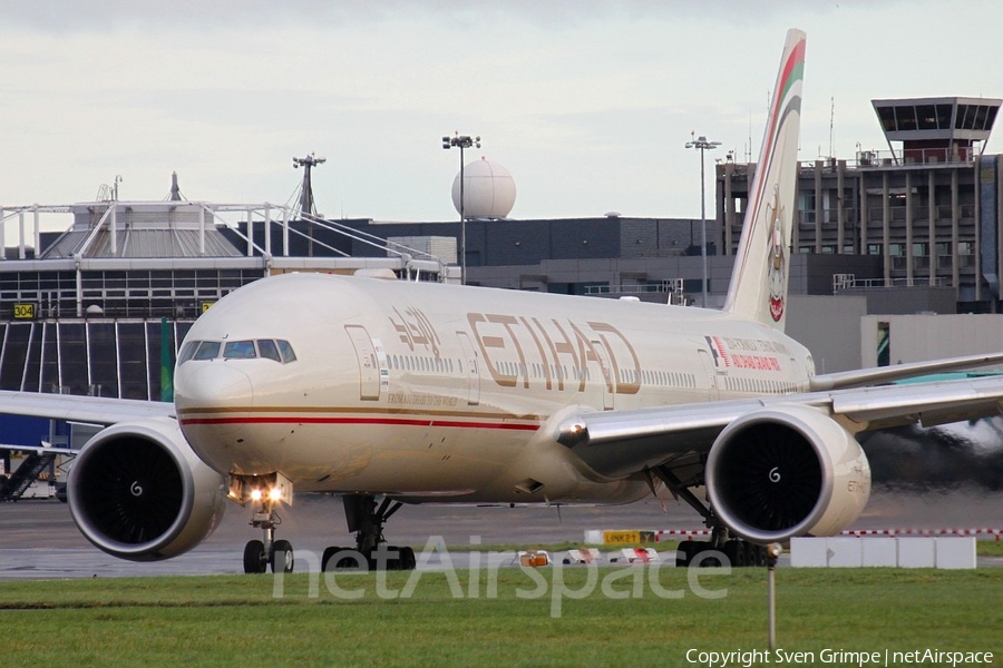 Etihad Airways Boeing 777-3FX(ER) (A6-ETJ) | Photo 60140