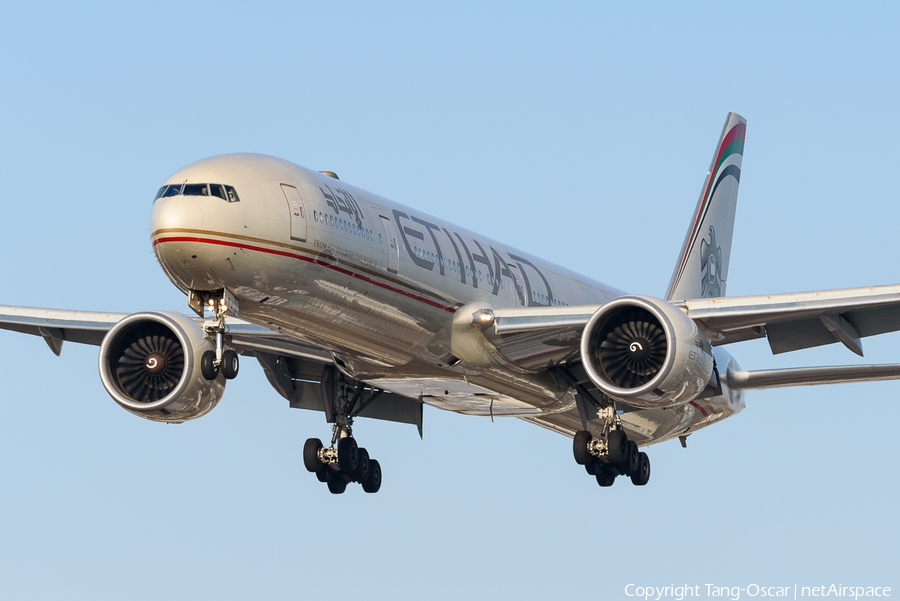 Etihad Airways Boeing 777-3FX(ER) (A6-ETJ) | Photo 468050
