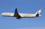 Etihad Airways Boeing 777-3FX(ER) (A6-ETK) at  London - Heathrow, United Kingdom