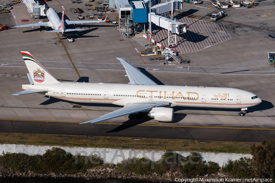 Etihad Airways Boeing 777-3FX(ER) (A6-ETK) | Photo 390244