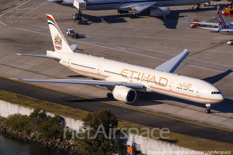 Etihad Airways Boeing 777-3FX(ER) (A6-ETK) | Photo 390245