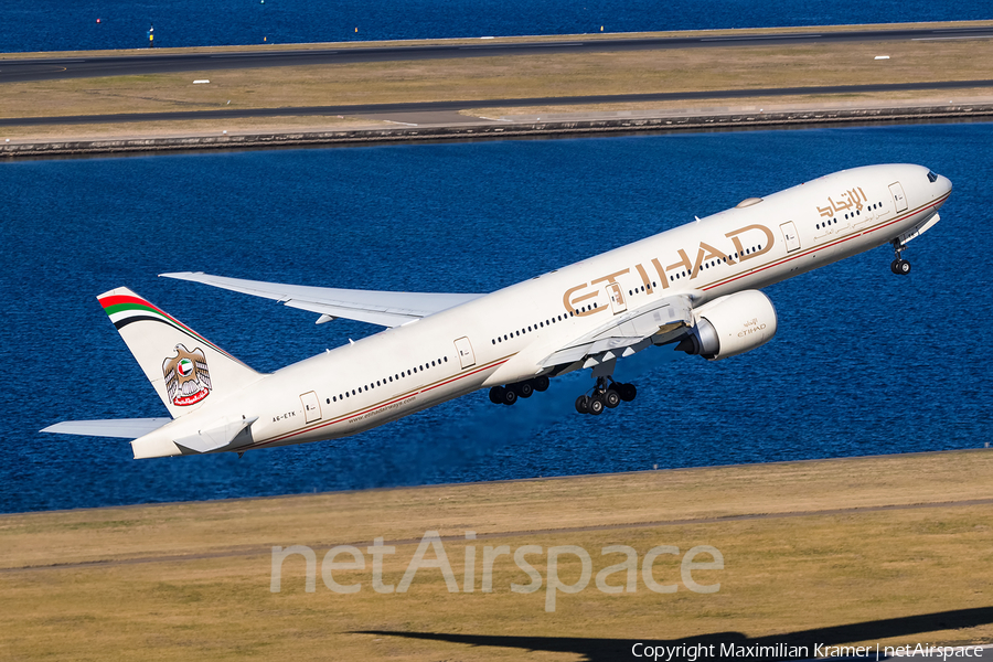 Etihad Airways Boeing 777-3FX(ER) (A6-ETK) | Photo 390253