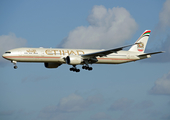 Etihad Airways Boeing 777-3FX(ER) (A6-ETL) at  London - Heathrow, United Kingdom