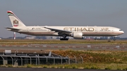 Etihad Airways Boeing 777-3FX(ER) (A6-ETN) at  Paris - Charles de Gaulle (Roissy), France