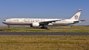 Etihad Airways Boeing 777-3FX(ER) (A6-ETN) at  Paris - Charles de Gaulle (Roissy), France