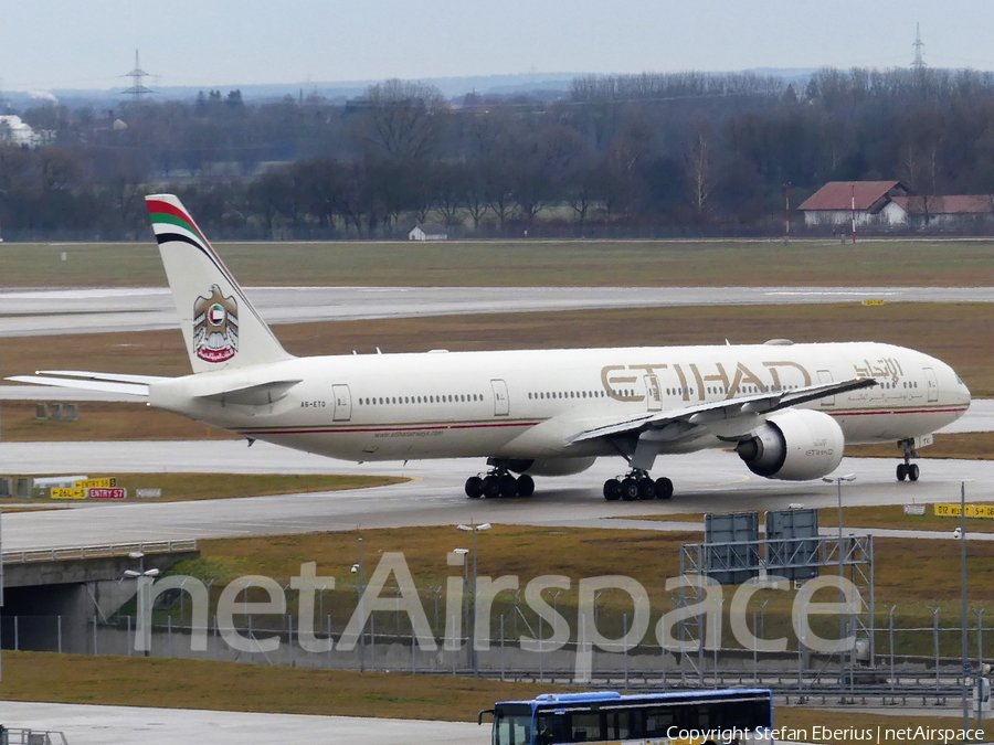 Etihad Airways Boeing 777-3FX(ER) (A6-ETO) | Photo 364498