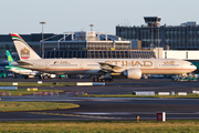 Etihad Airways Boeing 777-3FX(ER) (A6-ETQ) at  Dublin, Ireland