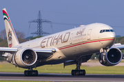 Etihad Airways Boeing 777-3FX(ER) (A6-ETQ) at  Manchester - International (Ringway), United Kingdom