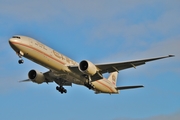 Etihad Airways Boeing 777-3FX(ER) (A6-ETR) at  London - Heathrow, United Kingdom