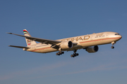 Etihad Airways Boeing 777-3FX(ER) (A6-ETS) at  Amsterdam - Schiphol, Netherlands