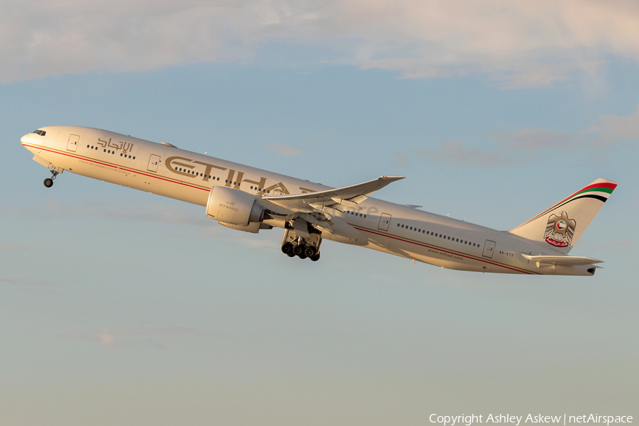 Etihad Airways Boeing 777-3FX(ER) (A6-ETS) | Photo 358984