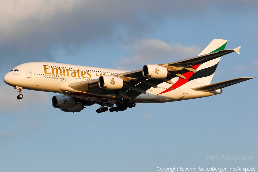 Emirates Airbus A380-861 (A6-EUE) | Photo 237705