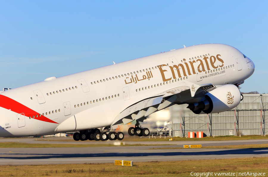 Emirates Airbus A380-861 (A6-EUJ) | Photo 132613