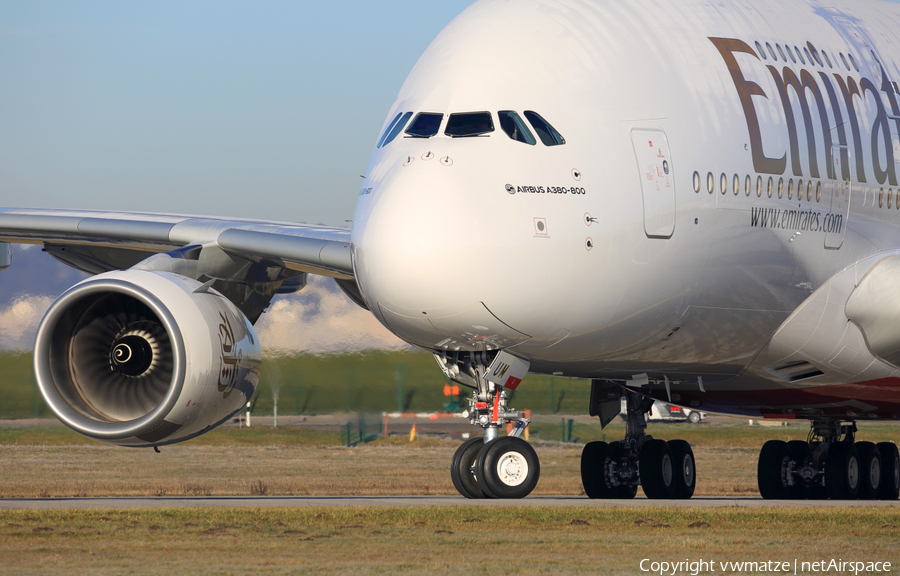 Emirates Airbus A380-842 (A6-EUM) | Photo 133399