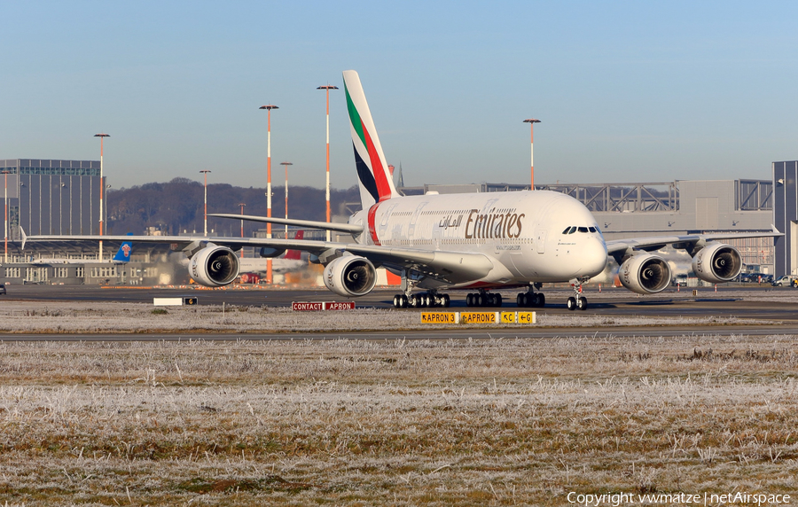 Emirates Airbus A380-842 (A6-EUM) | Photo 133401