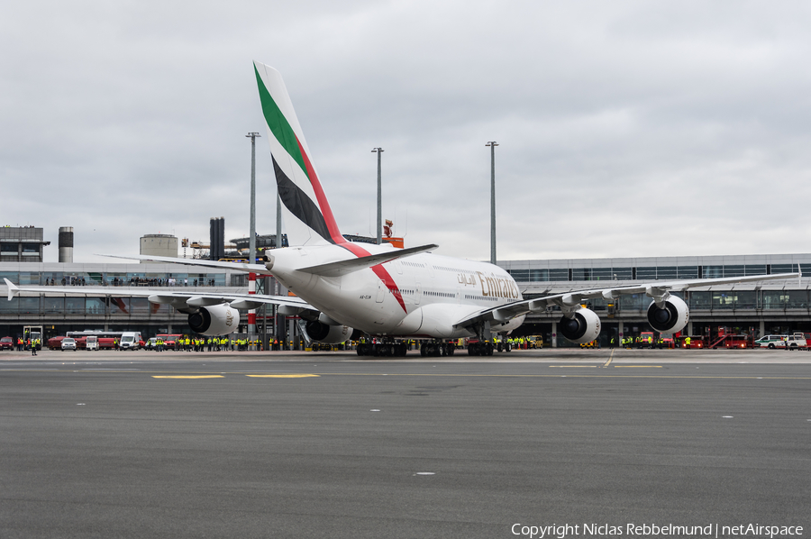 Emirates Airbus A380-842 (A6-EUW) | Photo 273052