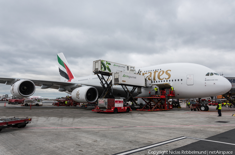 Emirates Airbus A380-842 (A6-EUW) | Photo 273055